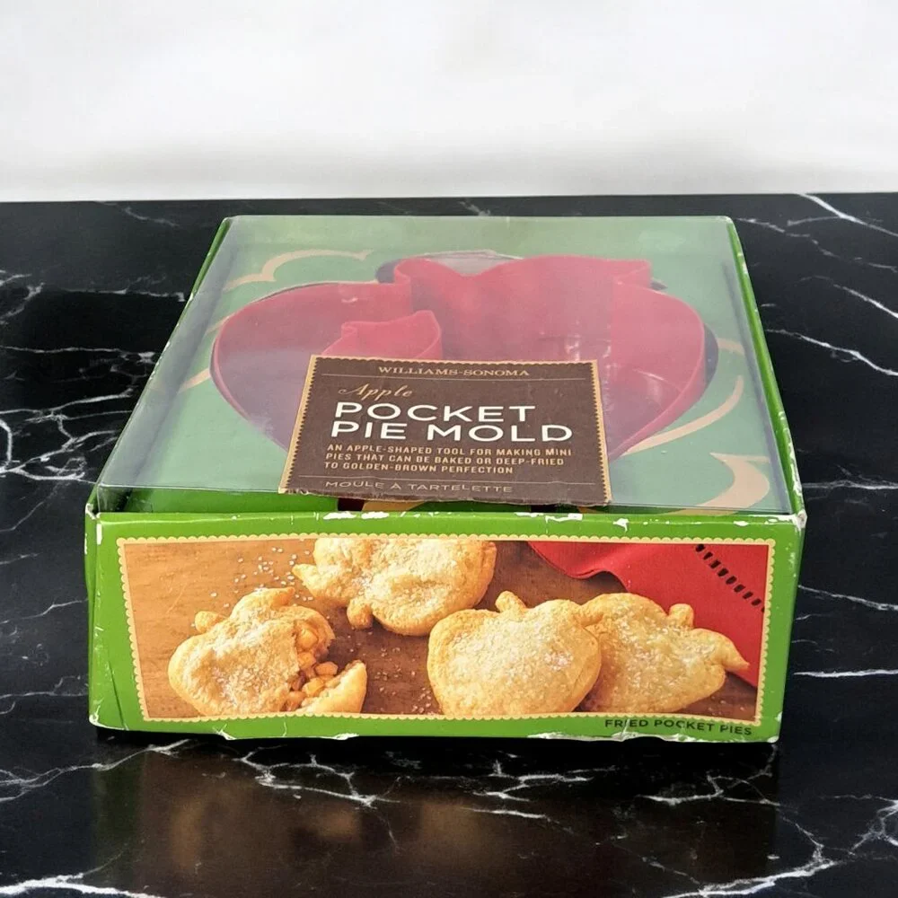 Williams Sonoma Apple Shape Pocket Pie Mold + Recipe New In Box